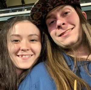 Meet your Posher, Sidney